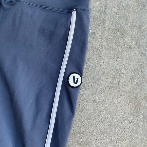 Vuori Track Leggings in a blue-gray color - Picture 5 of 8